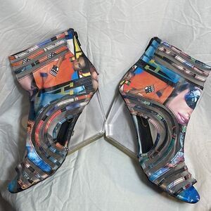 CLEAR BLOCK THEMED WEDGE HEELS